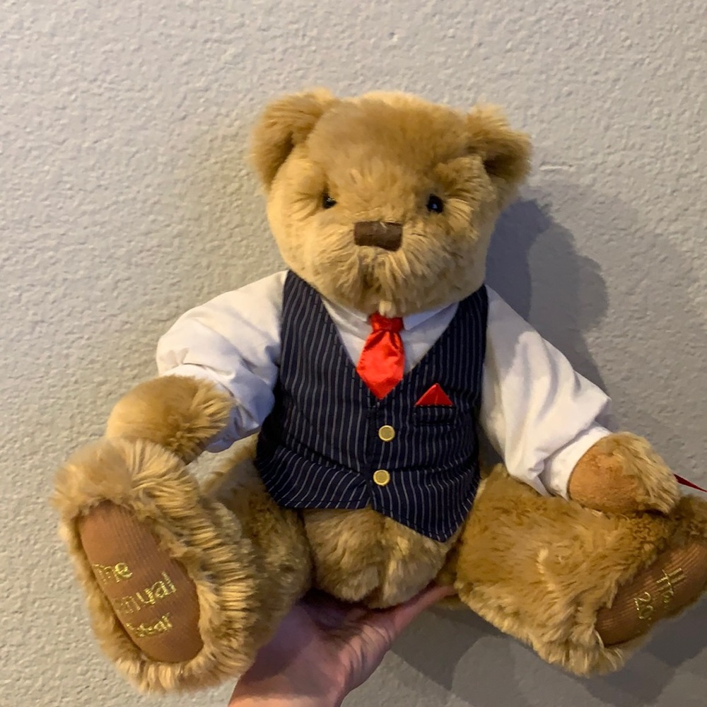 Hallmark Annual Bear 2013